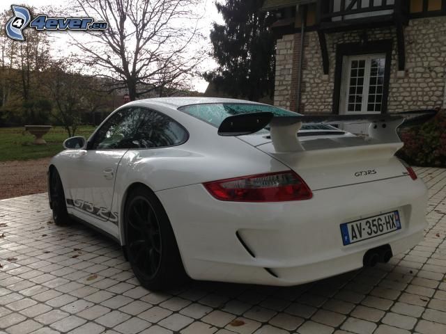 Porsche GT3R, pavement