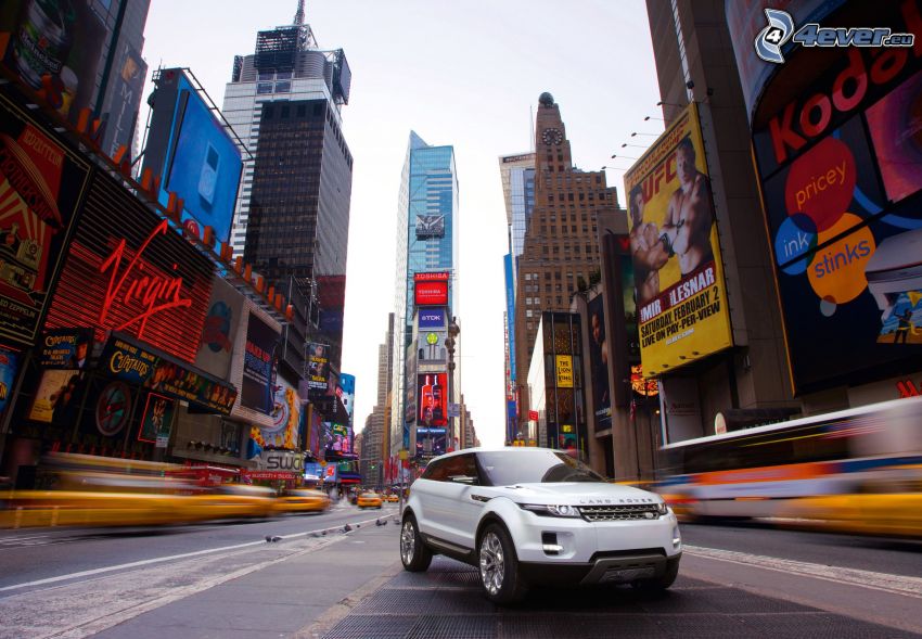 Range Rover Evoque, Times Square, New York, street