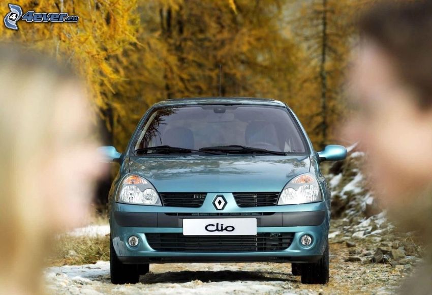 Renault Clio, silhouette of woman and man