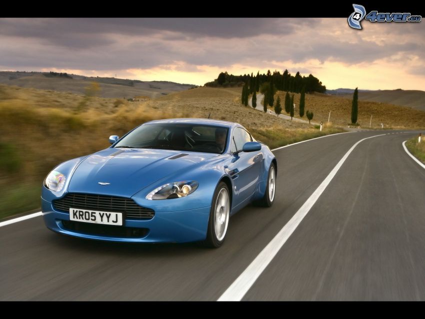 Aston Martin V8 Vantage, speed, road
