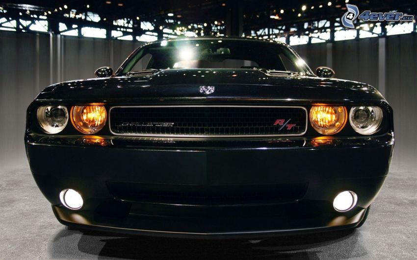 Dodge Challenger, front grille