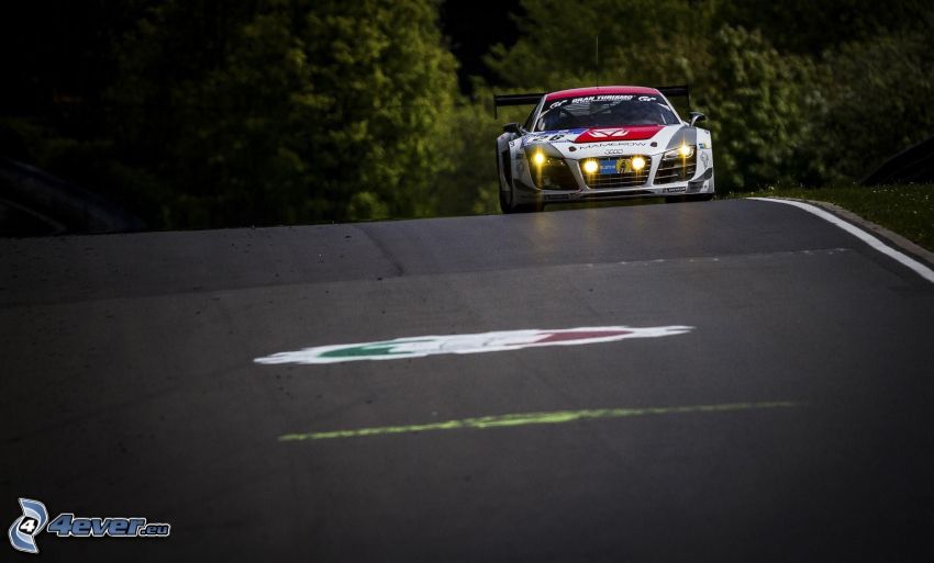 Audi R8, racing circuit
