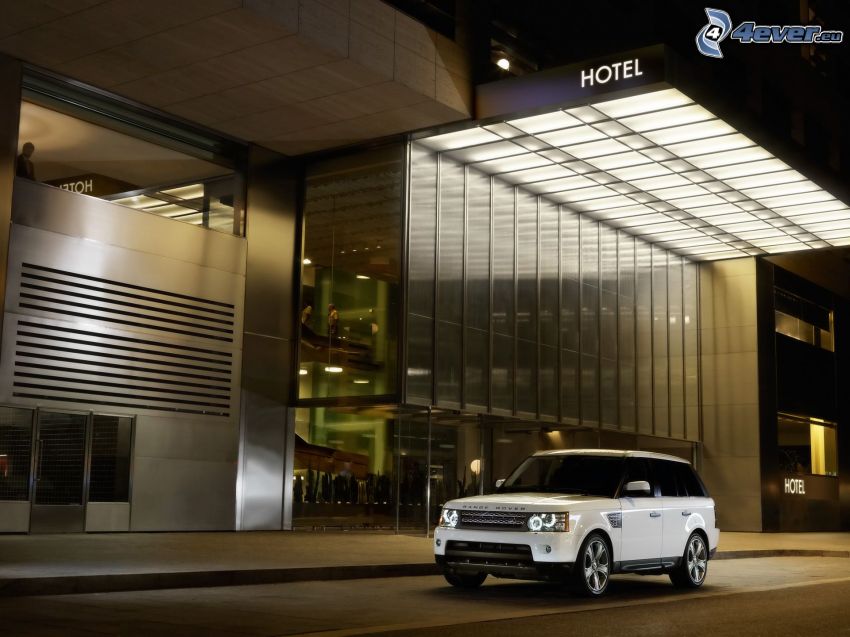 Range Rover, hotel