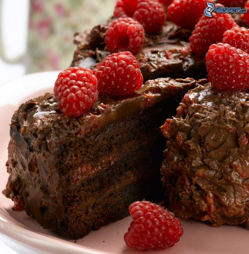 chocolate cake, raspberries