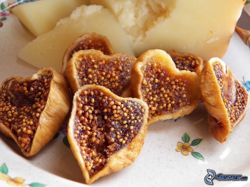 dried figs, hearts
