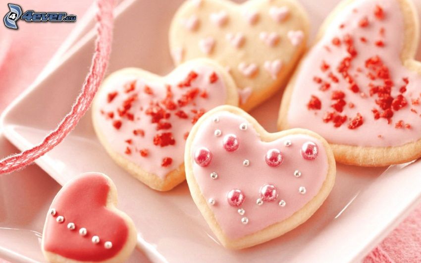 gingerbread, pink hearts