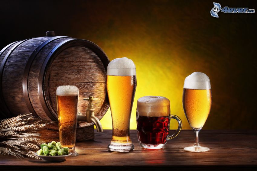 glasses of beer, barrel