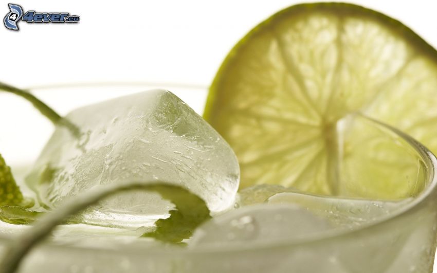 mojito, ice cubes, lime