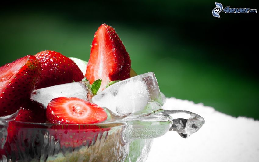 strawberries with ice