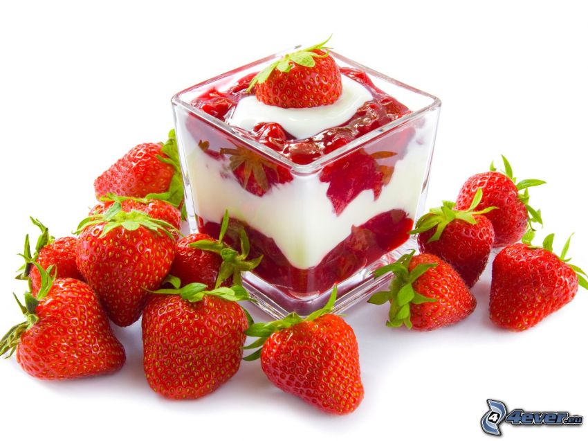 strawberry sundae, strawberries