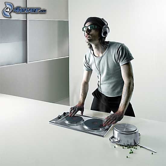 DJ Pek, stove, pot