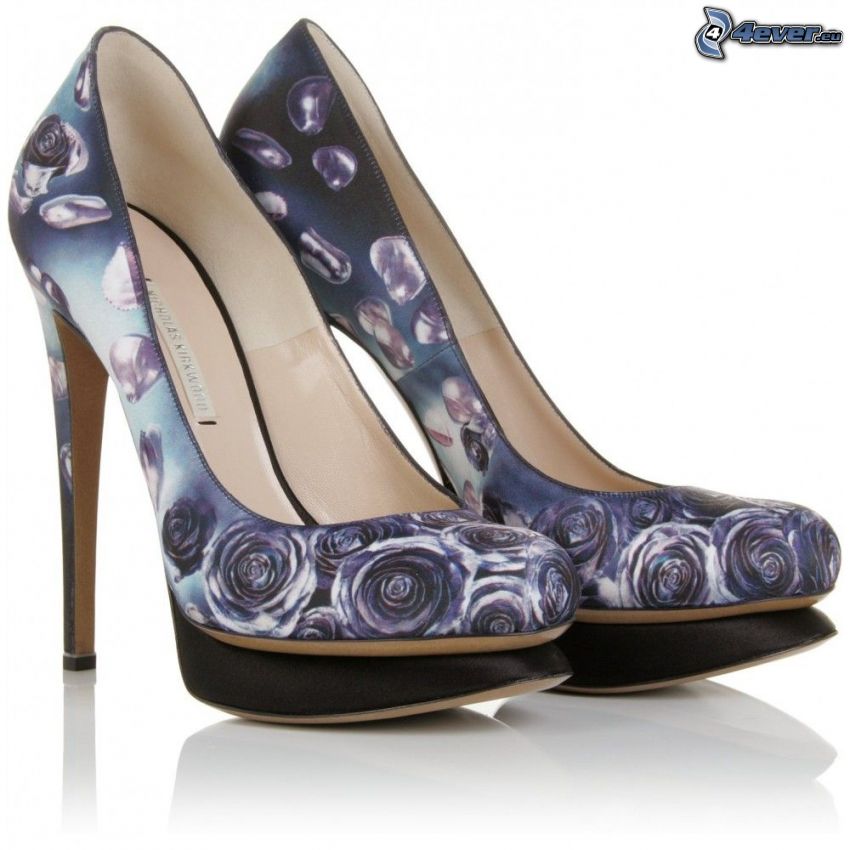 purple heels, roses