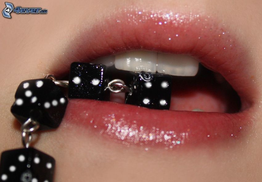 mouth, dices, lips, teeth