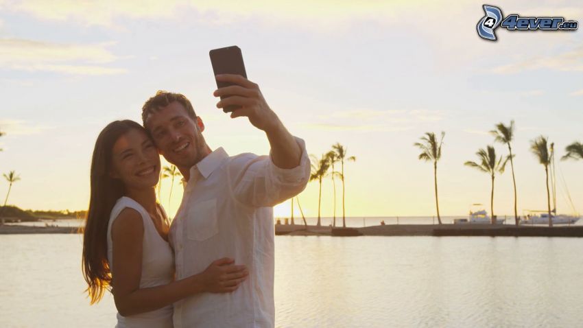 couple, selfie, palm trees, sea