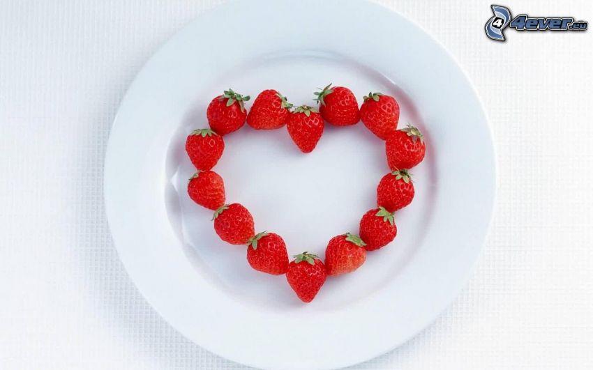 heart of strawberries, love, plate