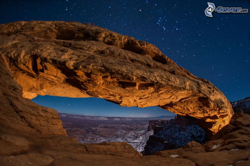 Mesa Arch, natural stone gate, starry sky
