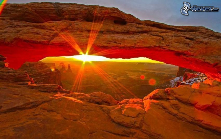 Mesa Arch, natural stone gate, sunset, sunbeams