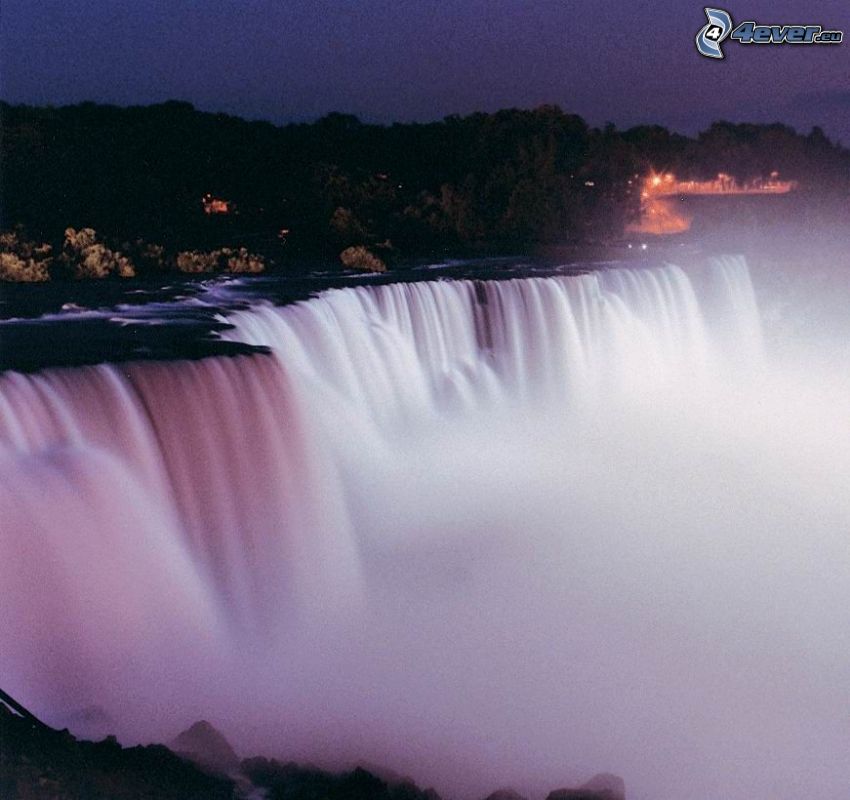 Niagara waterfalls at night