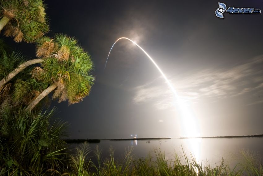 space shuttle start, palm trees, sky