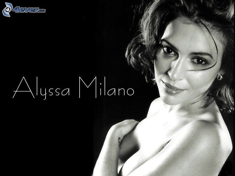 Alyssa Milano, hand on breasts