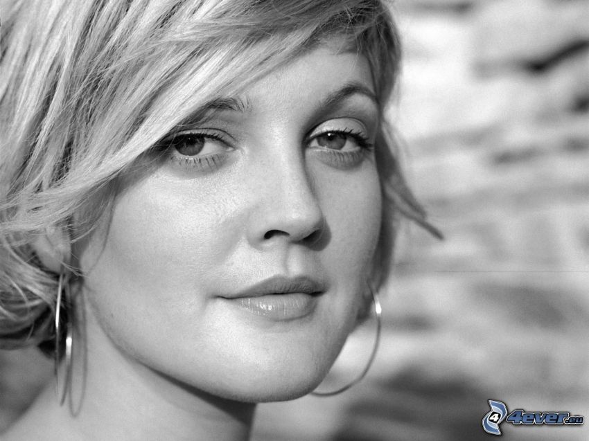 Drew Barrymore, black and white photo