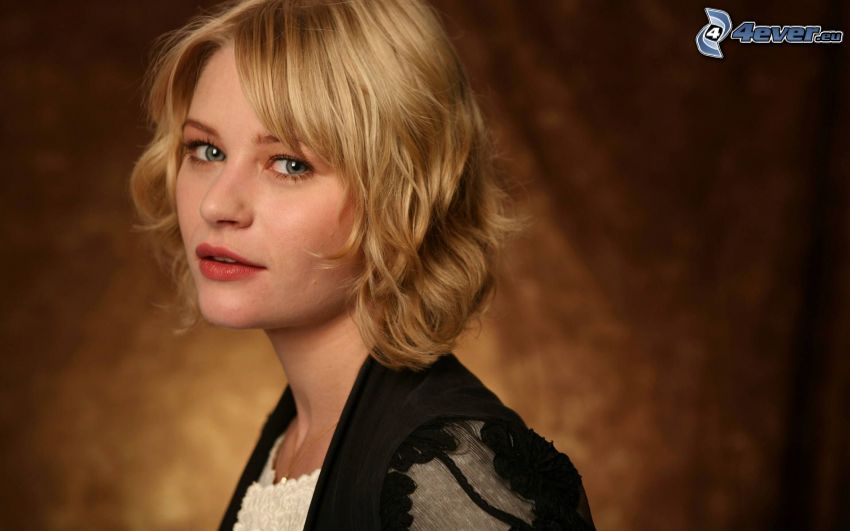 Emilie de Ravin