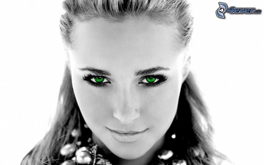 Hayden Panettiere, black and white photo, green eyes