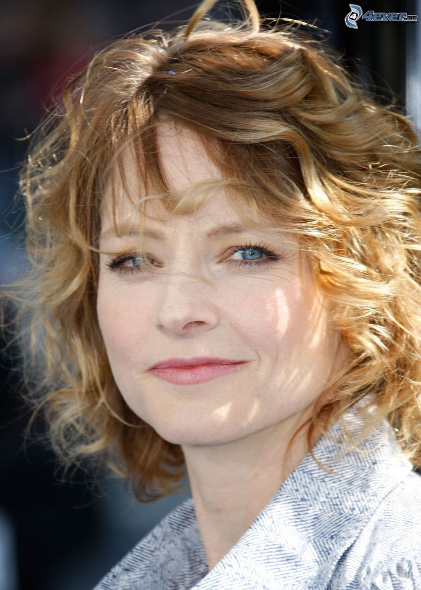 Jodie Foster, curly hair