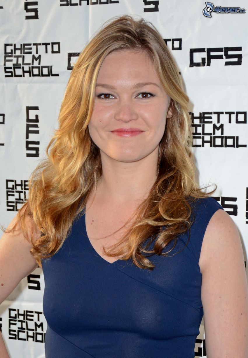 Julia Stiles