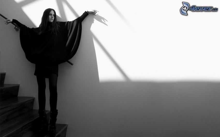 Kristen Stewart, black and white photo