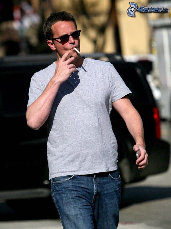 Matthew Perry, smoking
