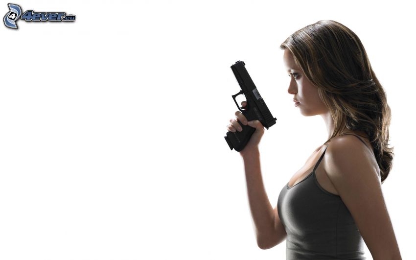 Sarah Connor, girl with a gun