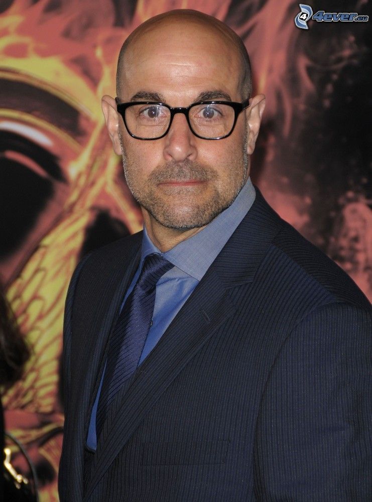 Stanley Tucci, man with glasses, man in suit
