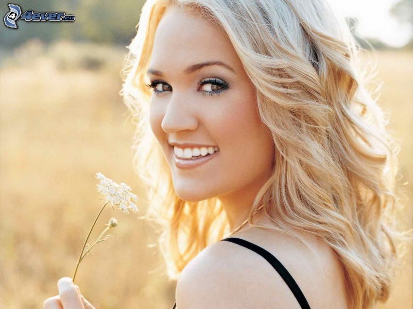 Carrie Underwood, smile, white flower