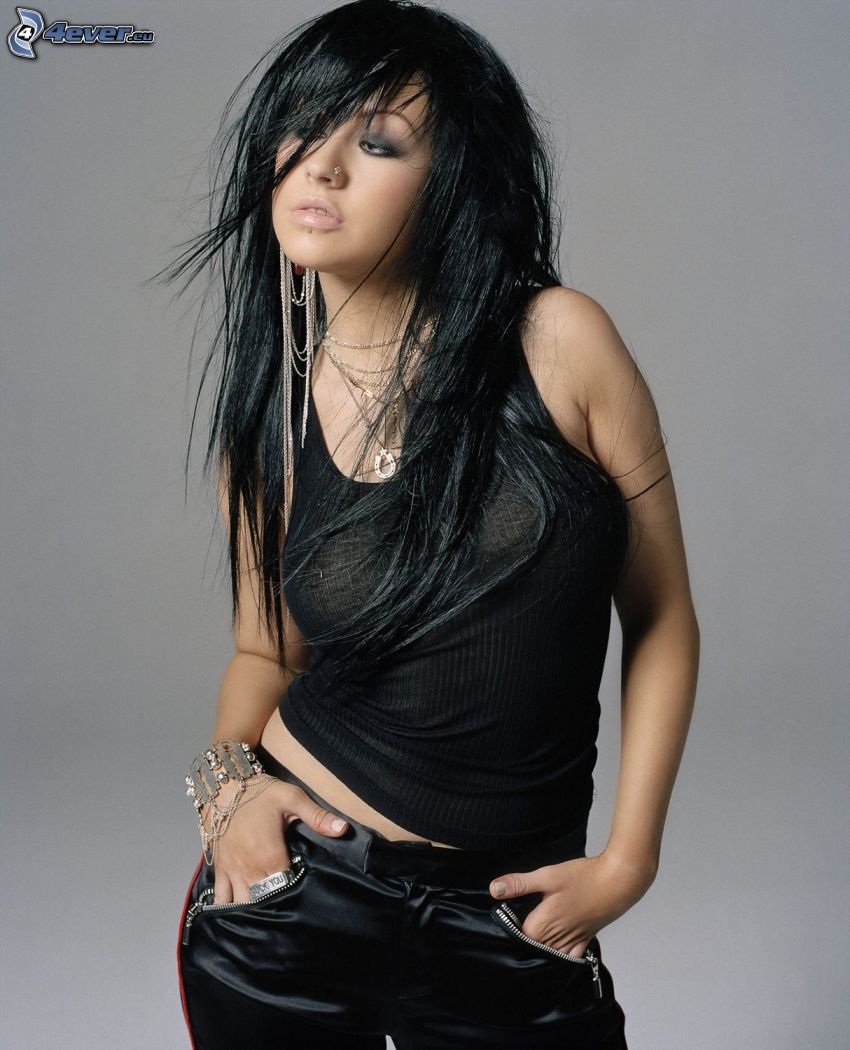 Christina Aguilera, black hair