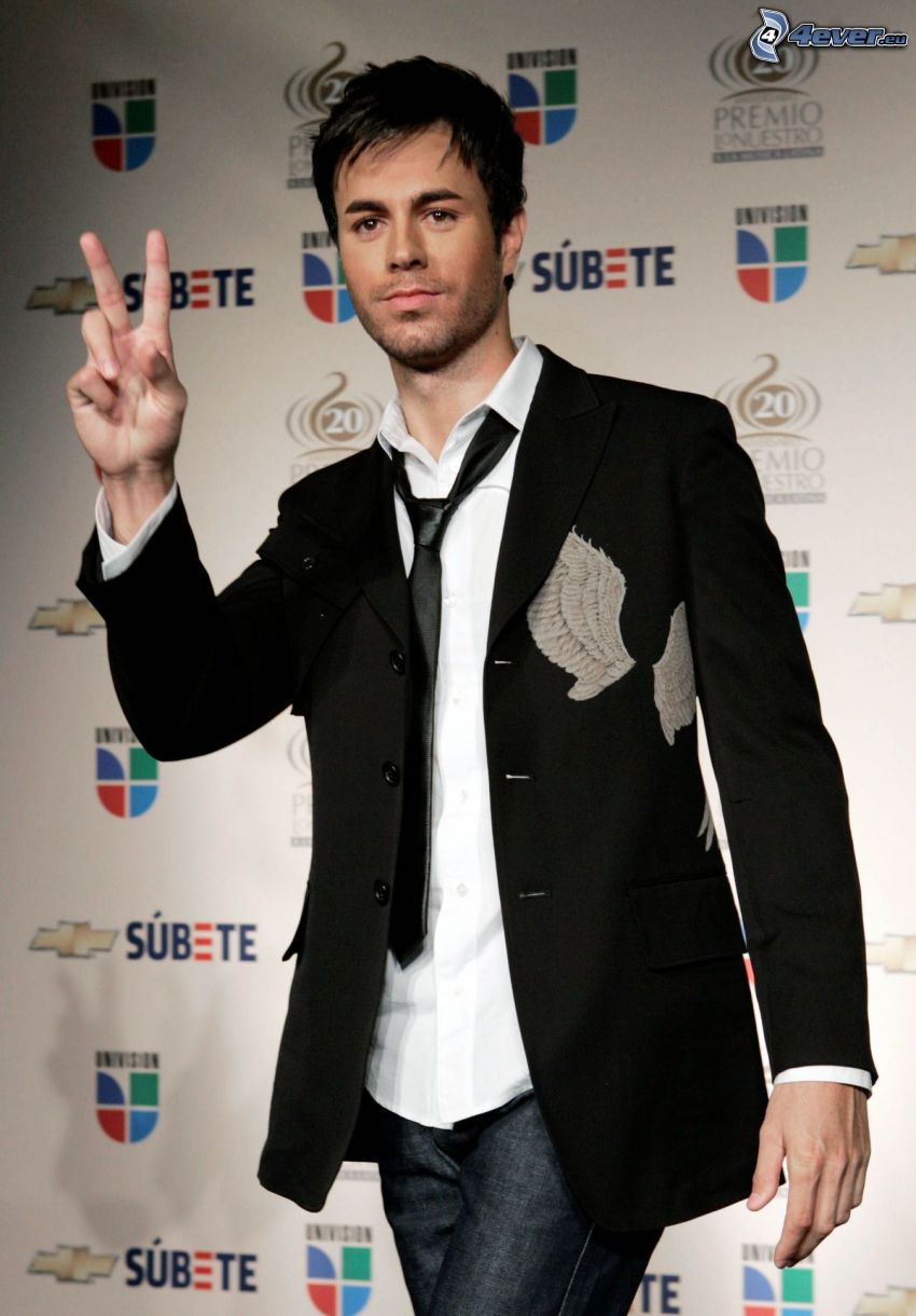Enrique Iglesias, man in suit, peace