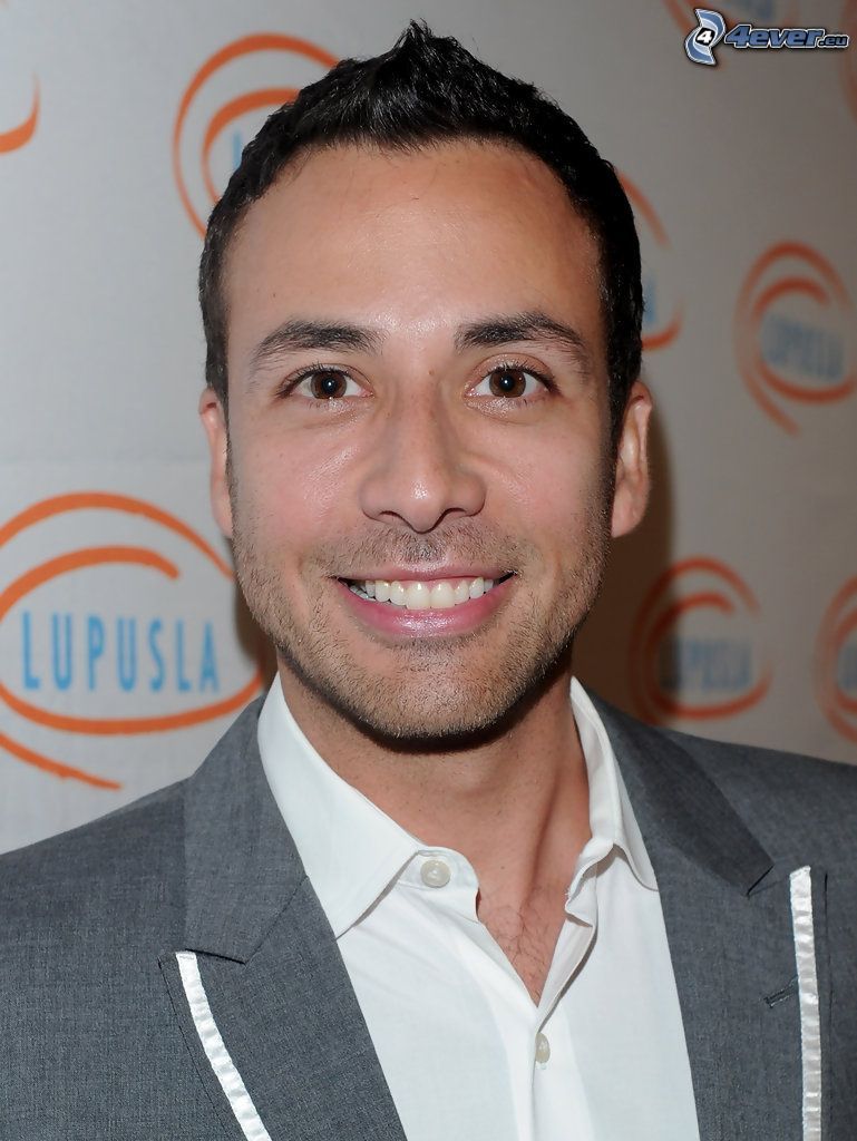 Howie Dorough, smile