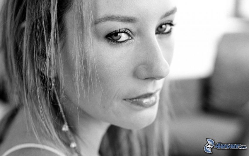 Tori Amos, black and white photo