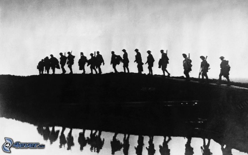 soldiers, black and white photo, silhouettes of people